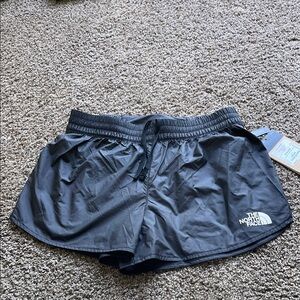 The north face limitless run short size small NEW with tags women’s